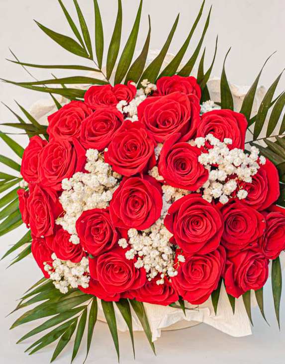 ramo rosas rojas para regalar novia madrid bonito domicilio