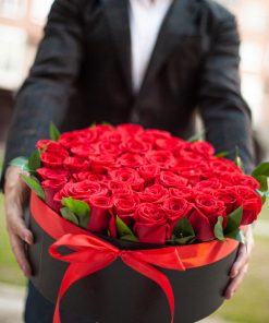caja regalo de rosas rojas GRANDE para regalar teléfono Floristería Madrid cerca M30