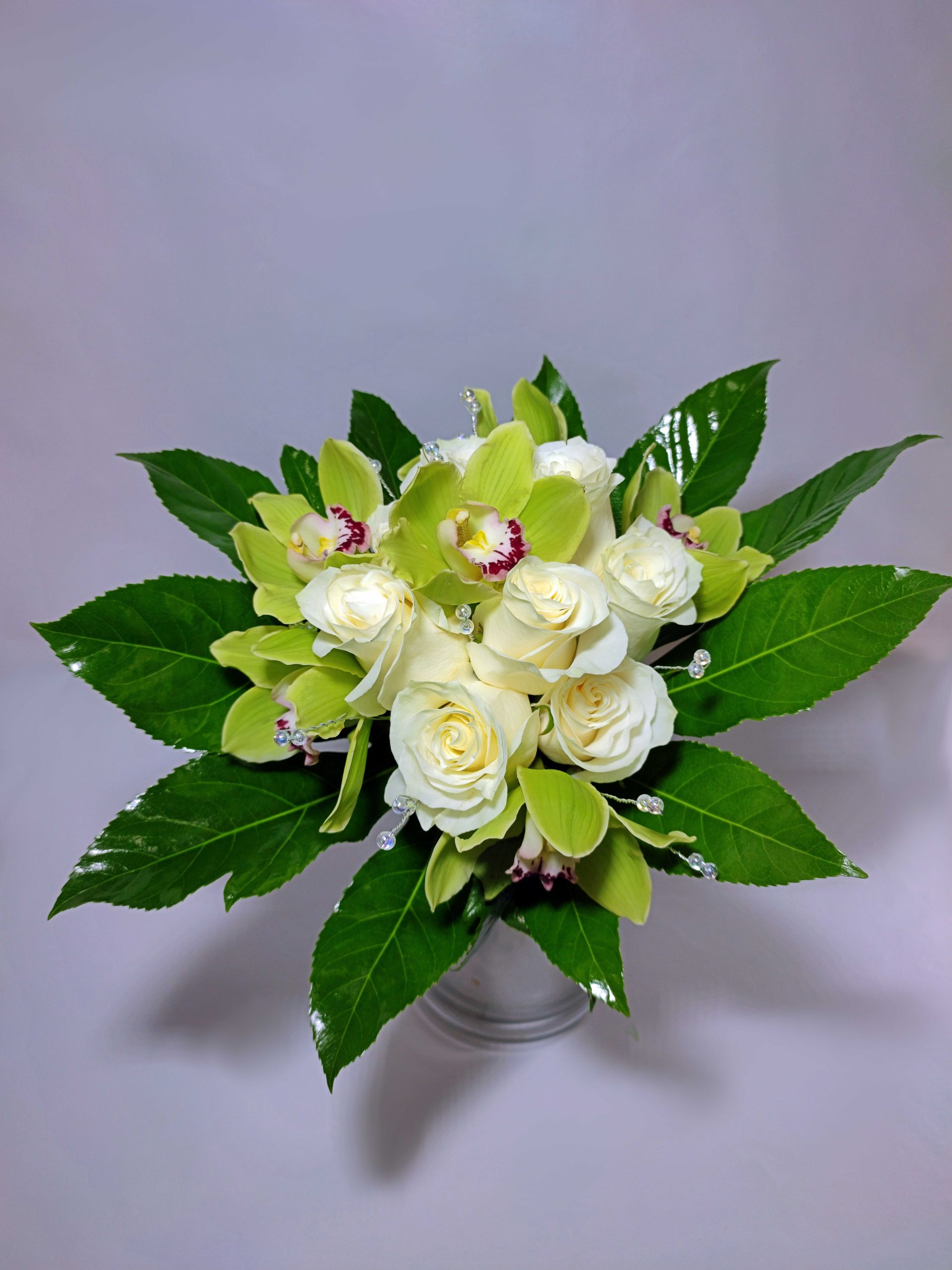 Ramo Novia Rosas Blancas y Orquideas Cymbidium Verde